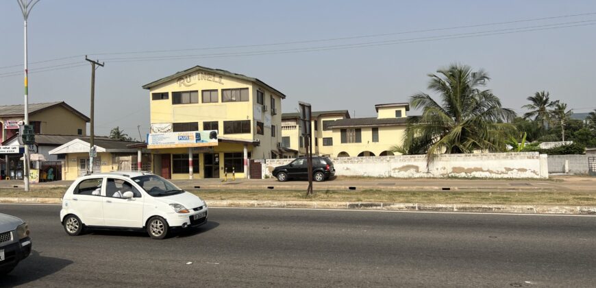 Roadside commercial Landed Property For sale La-Trade a min drive from la palm beach