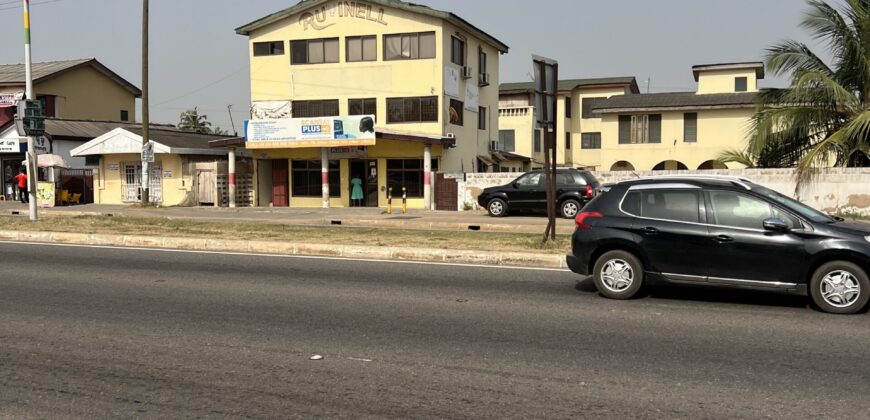 Roadside commercial Landed Property For sale La-Trade a min drive from la palm beach