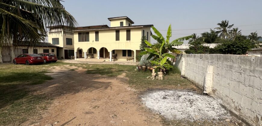 Roadside commercial Landed Property For sale La-Trade a min drive from la palm beach