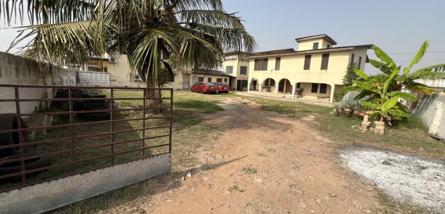 Roadside commercial Landed Property For sale La-Trade a min drive from la palm beach