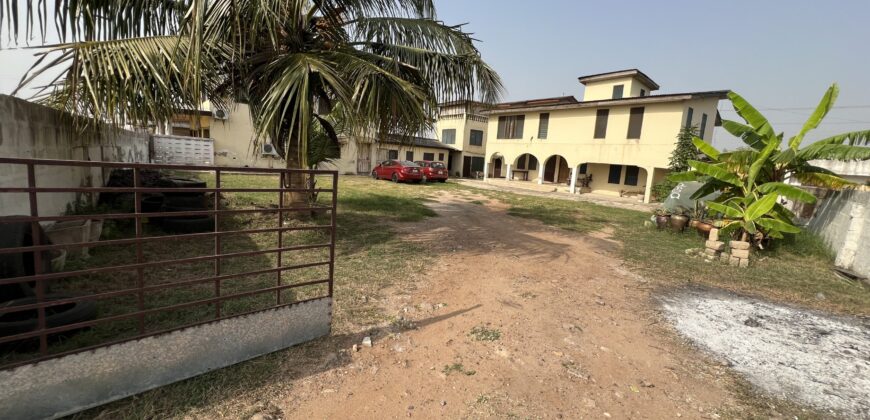 Roadside commercial Landed Property For sale La-Trade a min drive from la palm beach