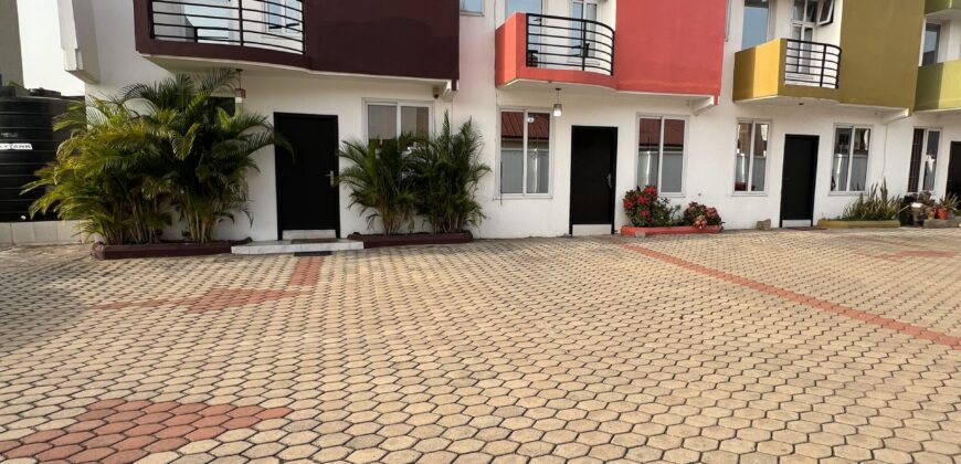 2bedroom semidetached for rent Tseaddo