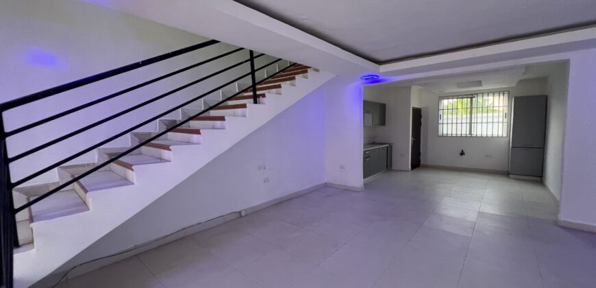 2bedroom semidetached for rent Tseaddo