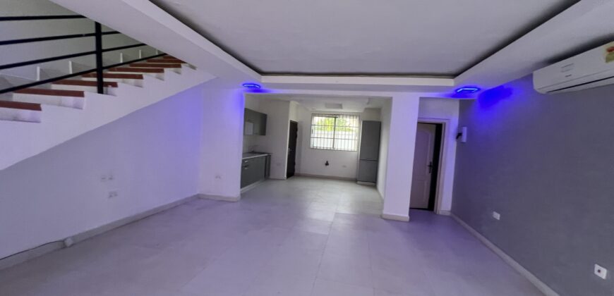 2bedroom semidetached for rent Tseaddo