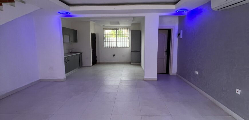 2bedroom semidetached for rent Tseaddo