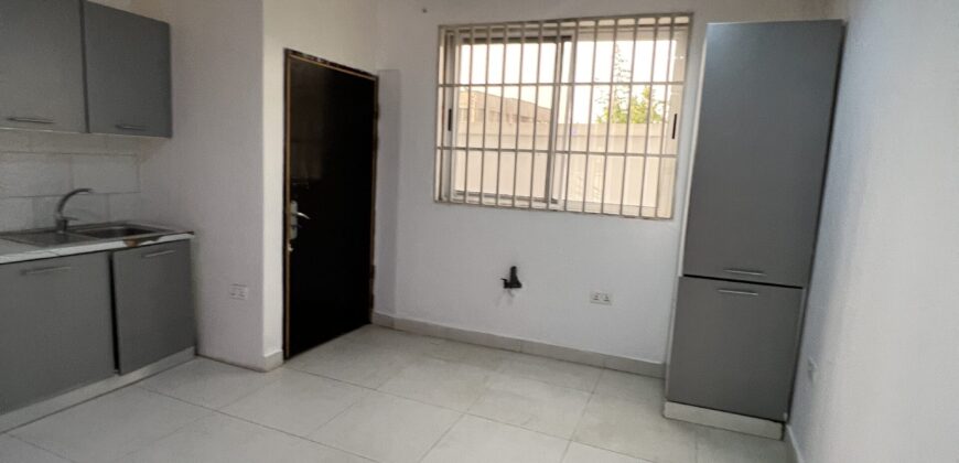 2bedroom semidetached for rent Tseaddo