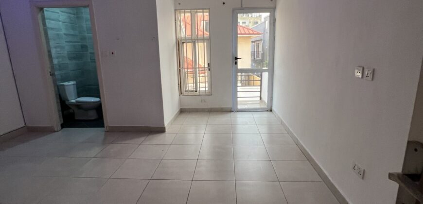 2bedroom semidetached for rent Tseaddo