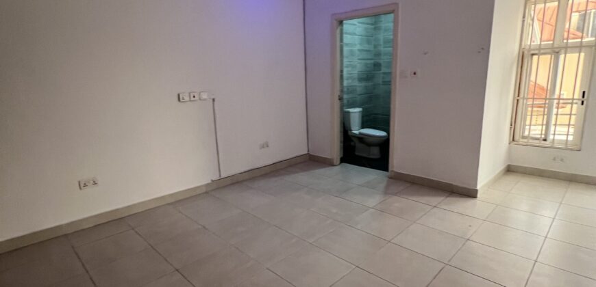 2bedroom semidetached for rent Tseaddo