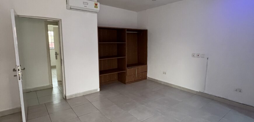 2bedroom semidetached for rent Tseaddo