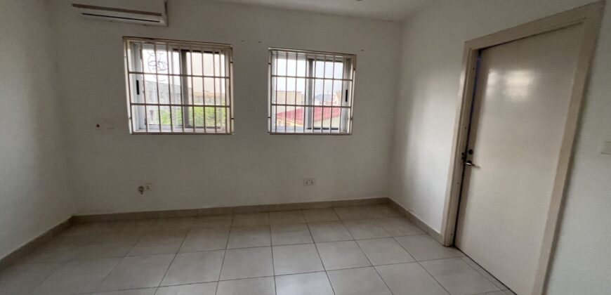 2bedroom semidetached for rent Tseaddo