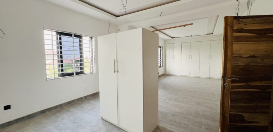 Luxurious 3bedroom Storey Building For Sale At SPINTEX COM 18 ROAD