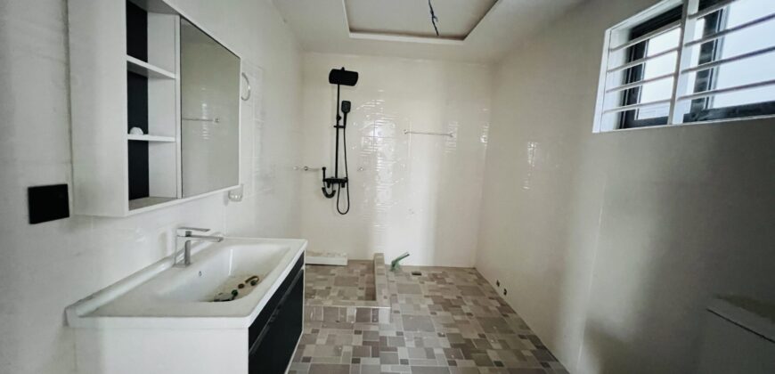 Luxurious 3bedroom Storey Building For Sale At SPINTEX COM 18 ROAD