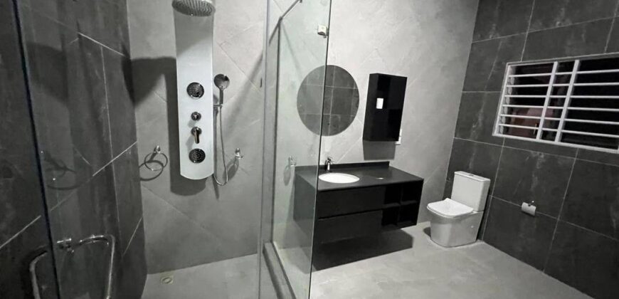 5Bedroom townhouse for sale Achimota mile 7