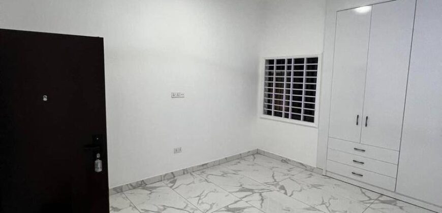 5Bedroom townhouse for sale Achimota mile 7