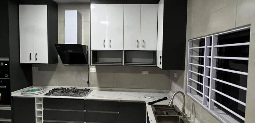 5Bedroom townhouse for sale Achimota mile 7