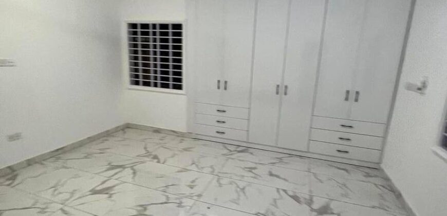 5Bedroom townhouse for sale Achimota mile 7