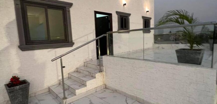 5Bedroom townhouse for sale Achimota mile 7