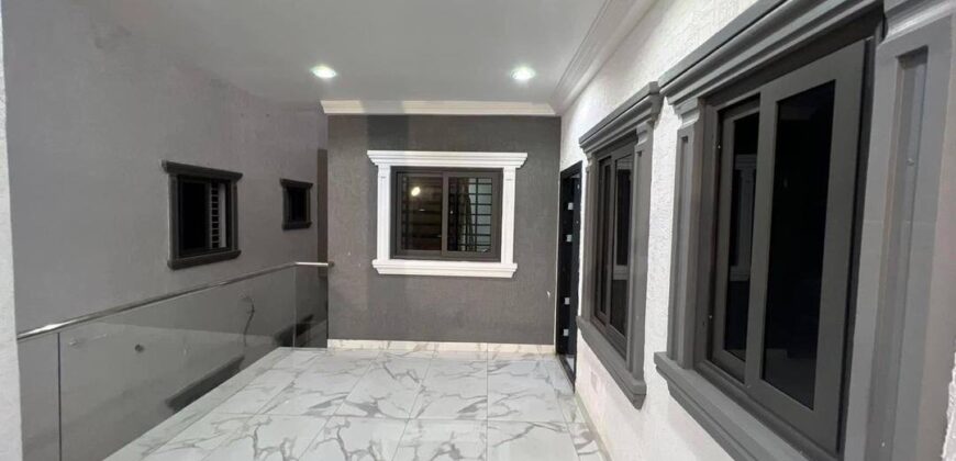 5Bedroom townhouse for sale Achimota mile 7