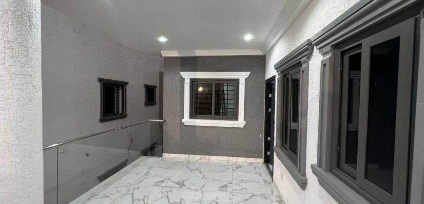 5Bedroom townhouse for sale Achimota mile 7