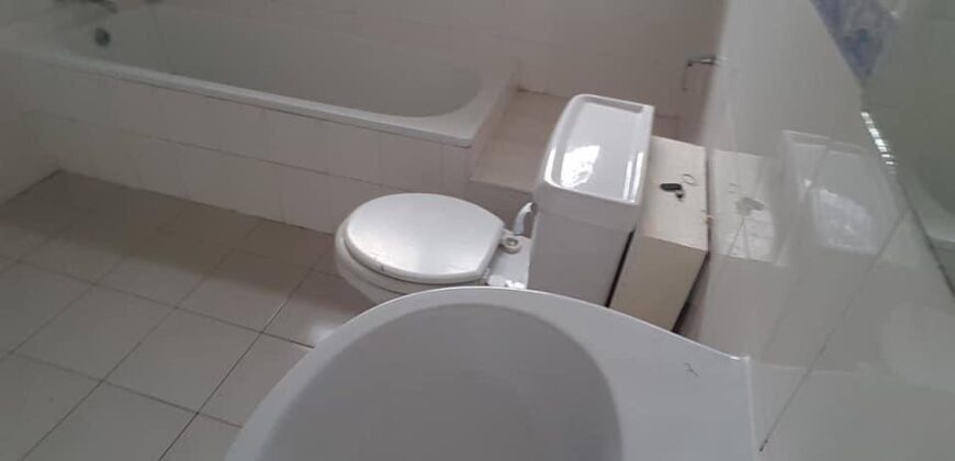 3bedroom house located at North Ridge