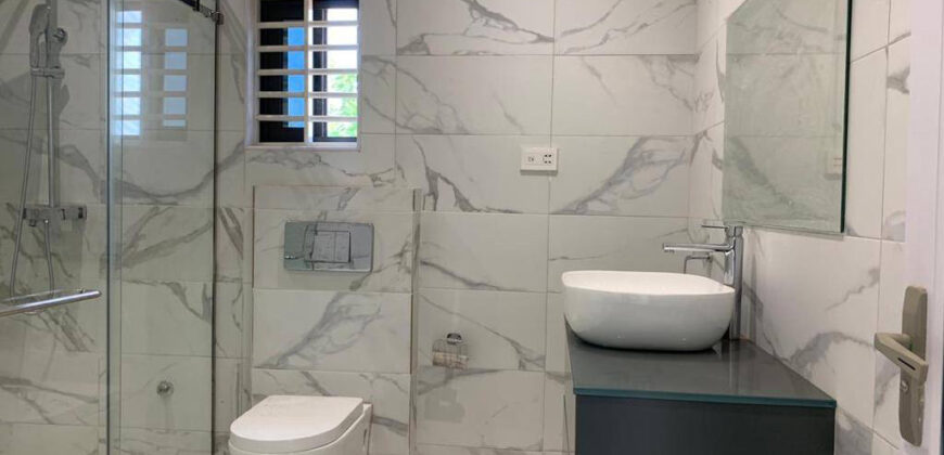 LUXURIOUS 4 BEDROOMS HOUSE WITH A SPARKLING SWIMMING POOL EAST LEGON HILLS