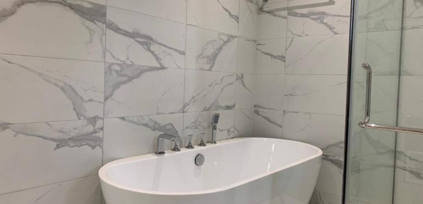 LUXURIOUS 4 BEDROOMS HOUSE WITH A SPARKLING SWIMMING POOL EAST LEGON HILLS