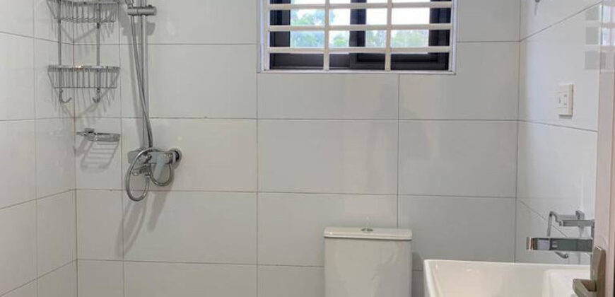 LUXURIOUS 4 BEDROOMS HOUSE WITH A SPARKLING SWIMMING POOL EAST LEGON HILLS