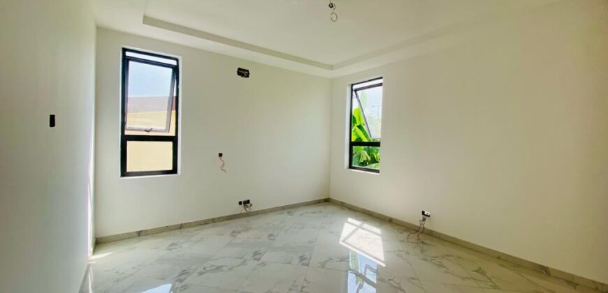 Executive 4 bedrooms luxury House with 1 room boys for sale at East Legon ( American house)