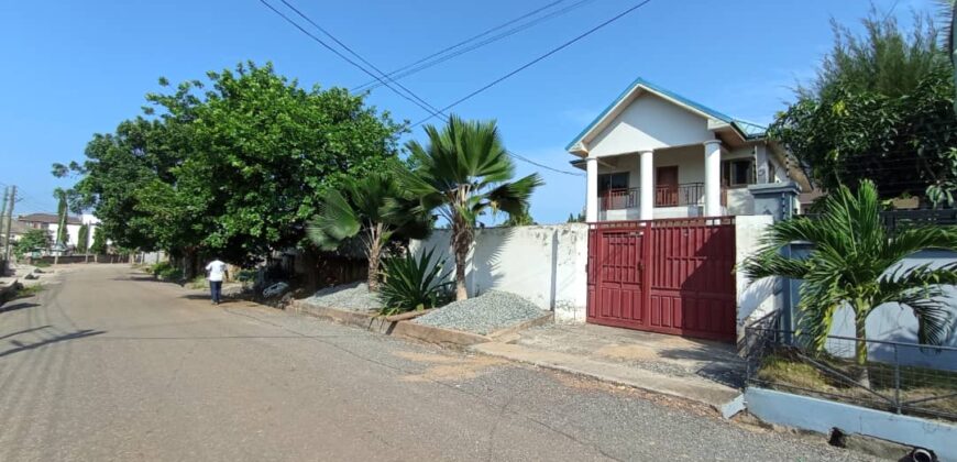 A slightly use Four bedroom house is Available for sale at Adjiringanor