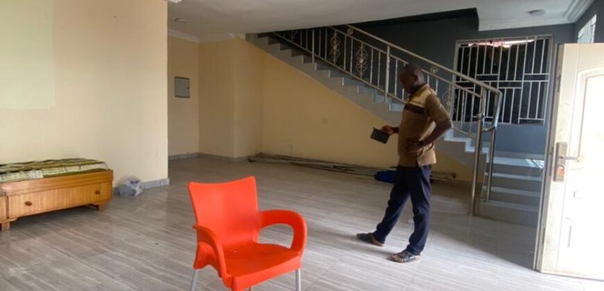 4bedroom house for rent at spintex HFC