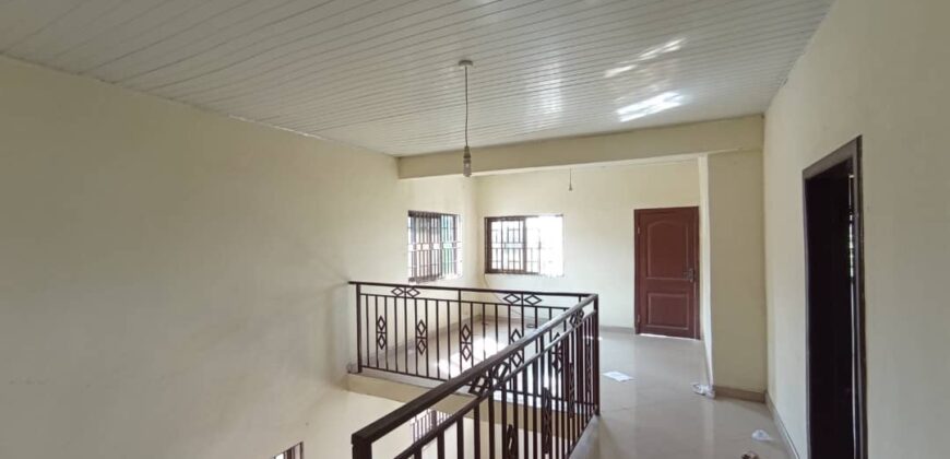 A slightly use Four bedroom house is Available for sale at Adjiringanor