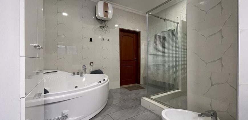 Elegant 5 Bedroom Detached house with two rooms boys quarters and a security Post at East Legon