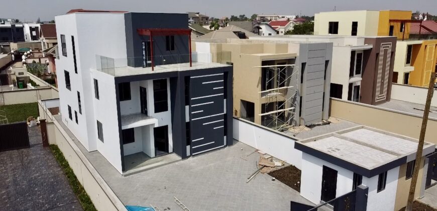 Four(4) bedroom house with Boysquarters for sale at East legon