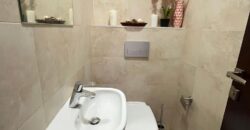 Four (4) bedroom town house 🏡 for rent at airport residential fully furnished