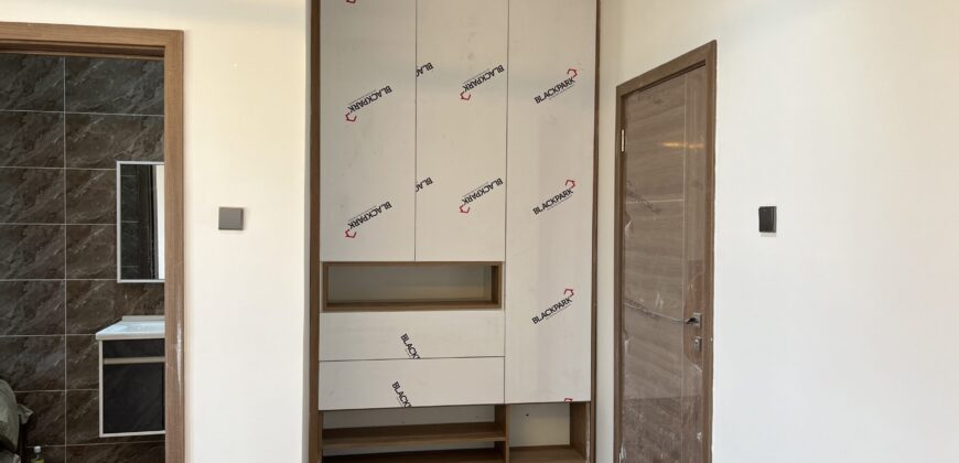 4bedroom with a boysquarters and a swimming pool for sale at school junction Botwe