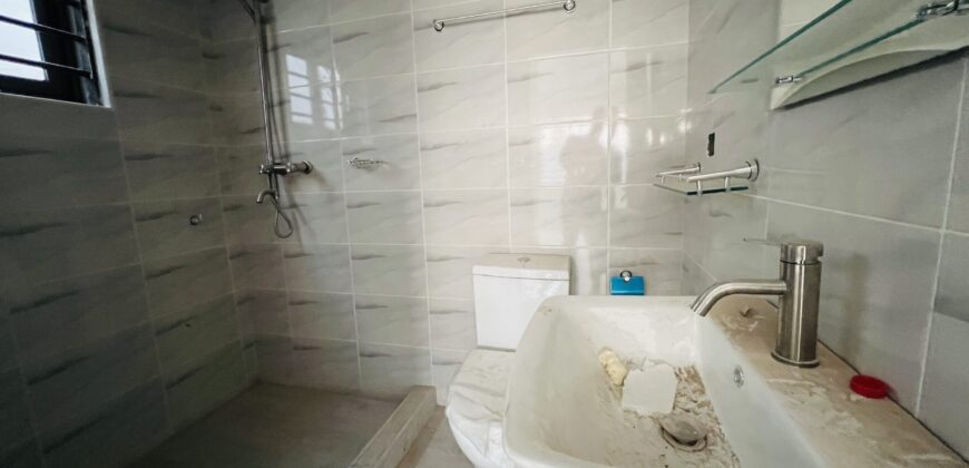 Quick sale affordable 3bedroom for sale at spintex USD100,000