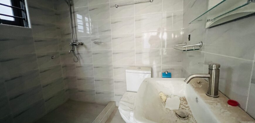 Quick sale affordable 3bedroom for sale at spintex USD100,000