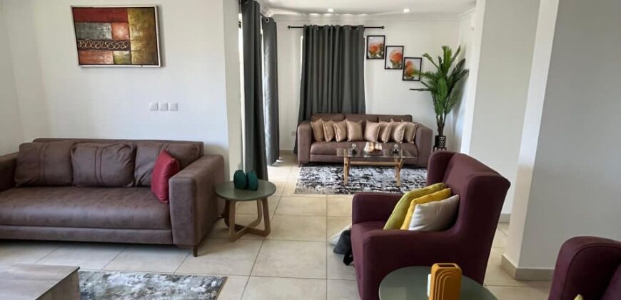 Four (4) bedroom town house 🏡 for rent at airport residential fully furnished