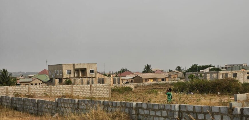 Alert 6 plots of walled land at Promise Land Katamanso for sale.Close proximity to Regimanuel Gray Estate Ltd. Now selling