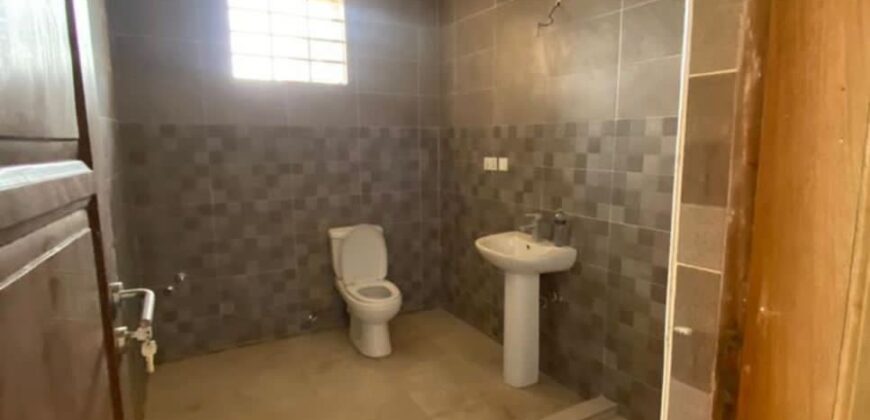 Alert ultra modern 4 bedroom house with BQ , security post situated on 1.5 plots of land underground basement now selling at Aburi