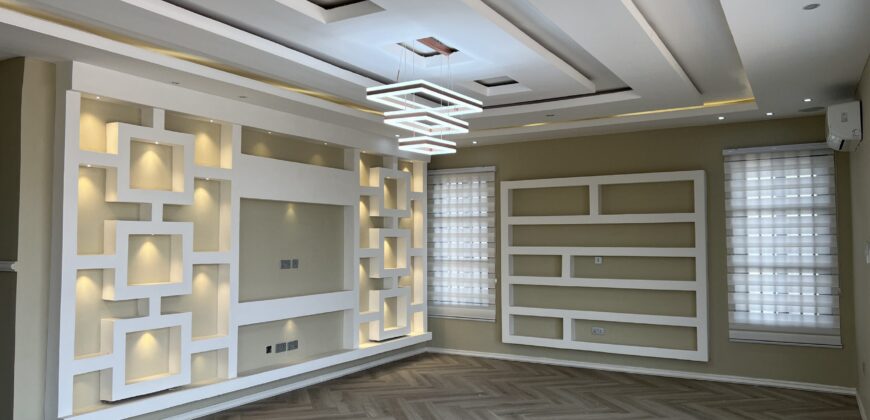 4bedroom storey building semi furnished located at Lashibi sakumono