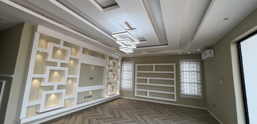 4bedroom storey building semi furnished located at Lashibi sakumono