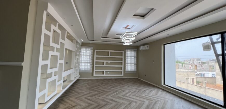 4bedroom storey building semi furnished located at Lashibi sakumono