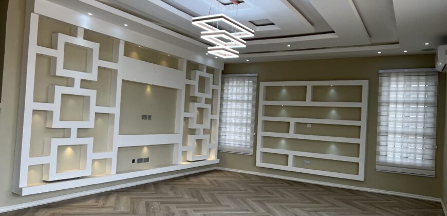 4bedroom storey building semi furnished located at Lashibi sakumono