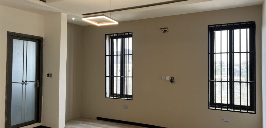 4bedroom storey building semi furnished located at Lashibi sakumono