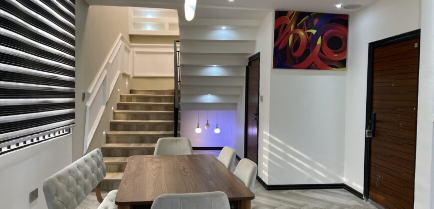 4bedroom storey building semi furnished located at Lashibi sakumono