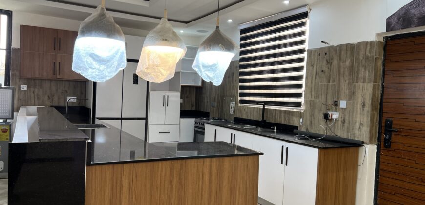 4bedroom storey building semi furnished located at Lashibi sakumono