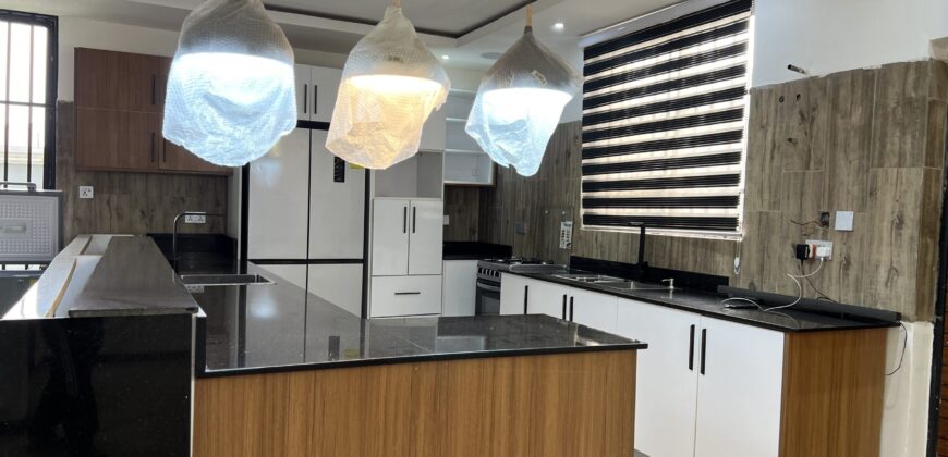 4bedroom storey building semi furnished located at Lashibi sakumono