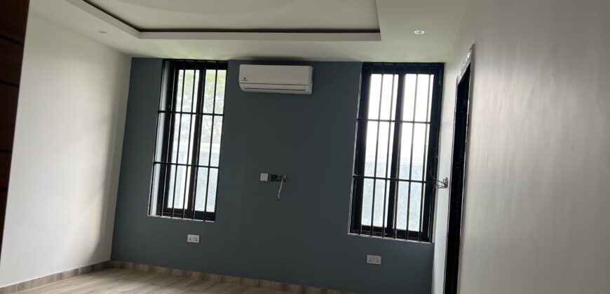 4bedroom storey building semi furnished located at Lashibi sakumono