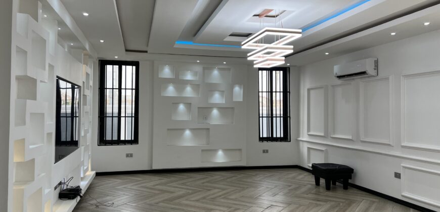 4bedroom storey building semi furnished located at Lashibi sakumono